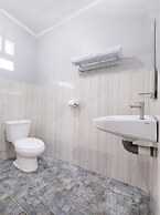 Super OYO 2727 Nareswari Guest House Syariah