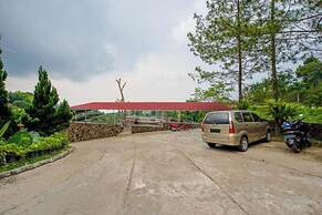 Capital O 3359 Pondok Wisata Jaden Trawas Mojokerto