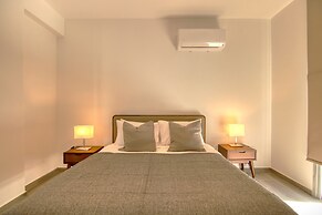 Phaedrus Living Coral Suites Bliss