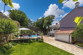 Holiday Home Meja Private Pool