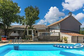 Holiday Home Meja Private Pool