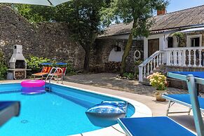 Holiday Home Meja Private Pool