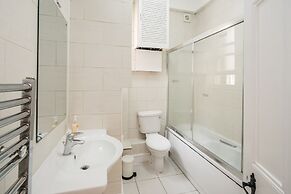 Gloucester Station Gem, 3 Bedroom Oasis