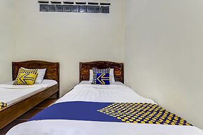 SPOT ON 90744  Alika Homestay