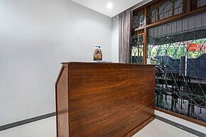 OYO 90891 Parang Kusumo Residence