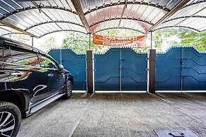 OYO 90891 Parang Kusumo Residence