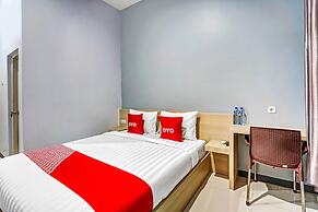 OYO 90891 Parang Kusumo Residence