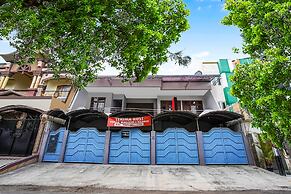 OYO 90891 Parang Kusumo Residence