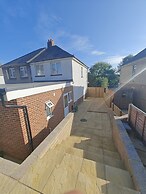 4-bed House in Southampton Ideal For Contractors