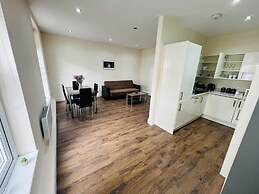 1-bed Apartment in Ealing - 2mins From Station