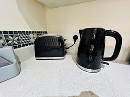 1-bed Apartment in Ealing - 2mins From Station