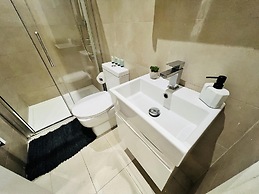 1-bed Apartment in Ealing - 2mins From Station