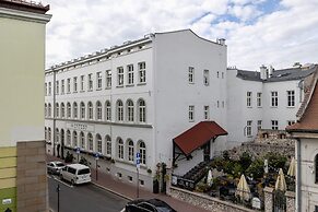 Studio Kazimierz for 4 Guests by Renters