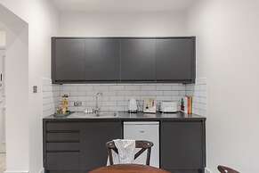 Your Apartment Tooting