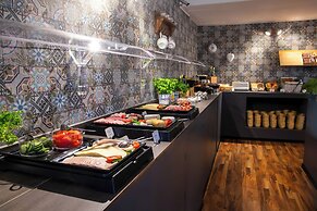 [BEE]VILLAGE MESSEHOTEL HANNOVER-LAATZEN.