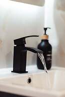 Exquisite 6 Bedroom Luxury Home