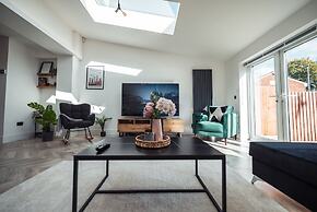 Exquisite 6 Bedroom Luxury Home