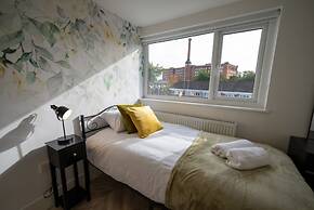 Exquisite 6 Bedroom Luxury Home