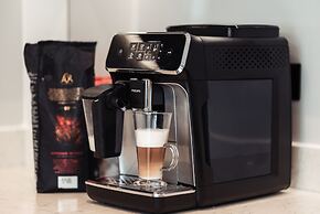 Exquisite 6 Bedroom Luxury Home