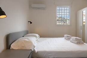 Sapiti Modern by Mmega