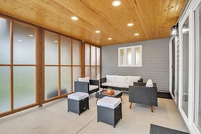 Pacific Northwest Retreat Duplex 3min from Seattle by RedAwning