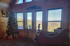 Lazy Bear Lodge 5 Bedroom Cabin by RedAwning