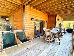 Lazy Bear Lodge 5 Bedroom Cabin by RedAwning