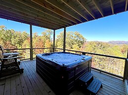 Lazy Bear Lodge 5 Bedroom Cabin by RedAwning