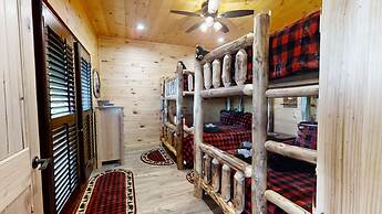 Lazy Bear Lodge 5 Bedroom Cabin by RedAwning