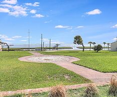 Tranquil Bay Rryc50 2 Bedroom Condo by RedAwning