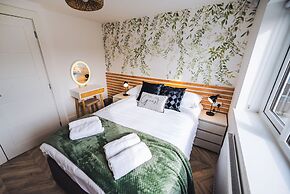 Luxurious 3-Bedroom Oasis Manchester