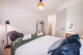 Luxurious 3-Bedroom Oasis Manchester