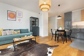 Apartment Siedmiogrodzka Wola by Renters