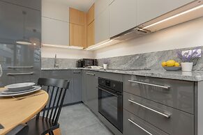 Apartment Siedmiogrodzka Wola by Renters