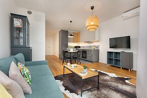 Apartment Siedmiogrodzka Wola by Renters