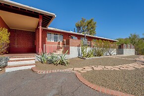 Spacious Arizona Retreat w/ Deck & Mountain Views!