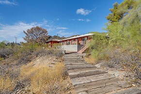 Spacious Arizona Retreat w/ Deck & Mountain Views!