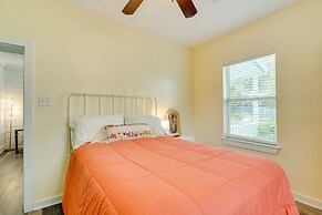 Galveston Vacation Rental: Deck & Central Location