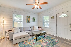 Galveston Vacation Rental: Deck & Central Location