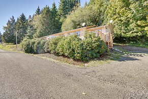 Hoodsport Vacation Rental w/ Deck & Canal Views!