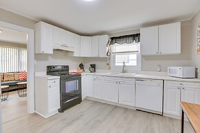 Cozy Greensboro Vacation Rental w/ Deck & Fire Pit