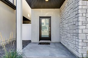 Inviting American Fork Home With Community Pool!