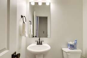 Inviting American Fork Home With Community Pool!