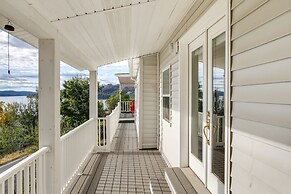 Harrison Getaway w/ Deck & Lake Views!