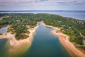 Lake Texoma Vacation Rental: 1 Mi to Boat Ramp!