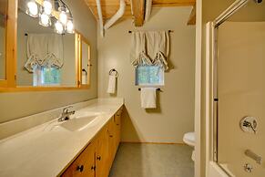 Serene Fancy Gap Cabin Retreat in Private Setting!