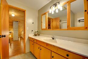 Serene Fancy Gap Cabin Retreat in Private Setting!