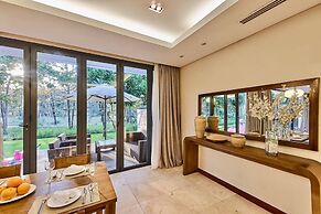 The Ocean Luxury Villa Da Nang
