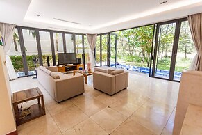 The Ocean Luxury Villa Da Nang