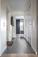 2 Bedroom Cozy City Apartment in Bromma